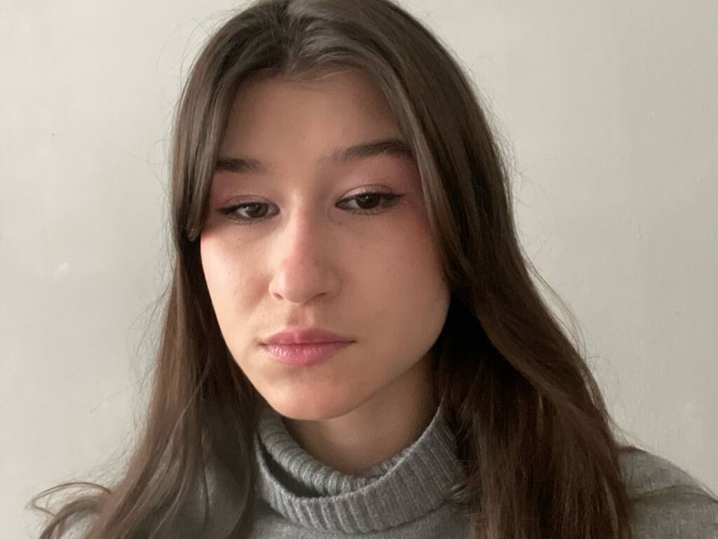 GiannaLopez></p>

       
    </div>
    </div>
</div>
<div class=